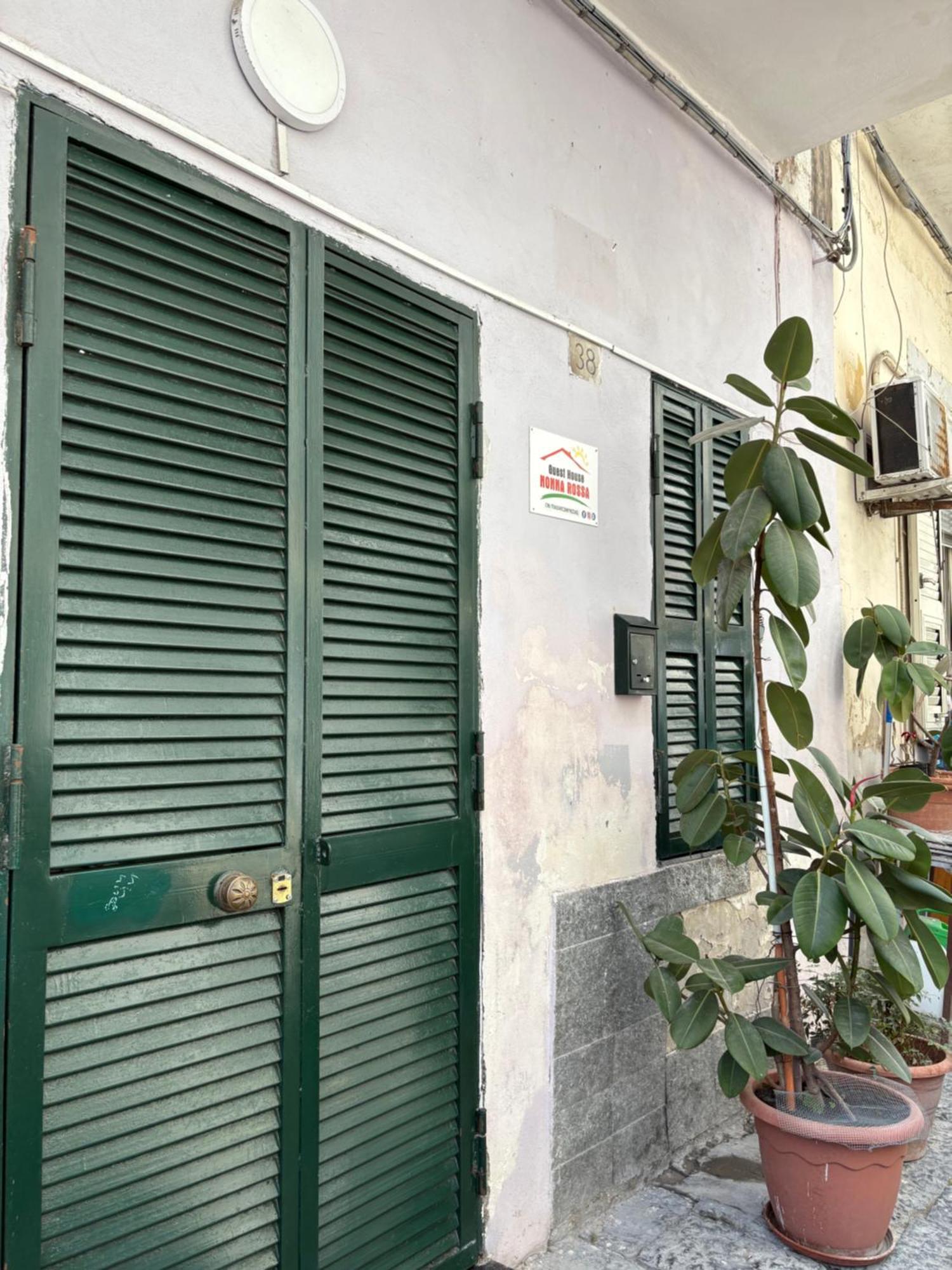 Guest House “Nonna Rossa” 那不勒斯 外观 照片